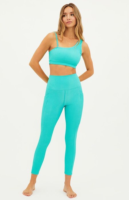 Yoga outfit set, Women's Fashion, Activewear on Carousell