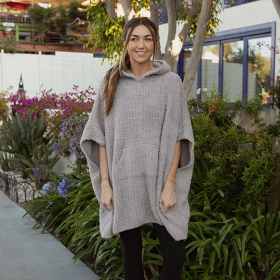 Feather Yarn Poncho - Grey