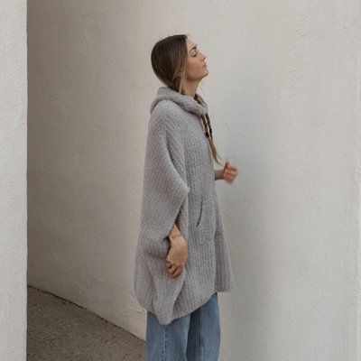 Feather Yarn Poncho - Grey