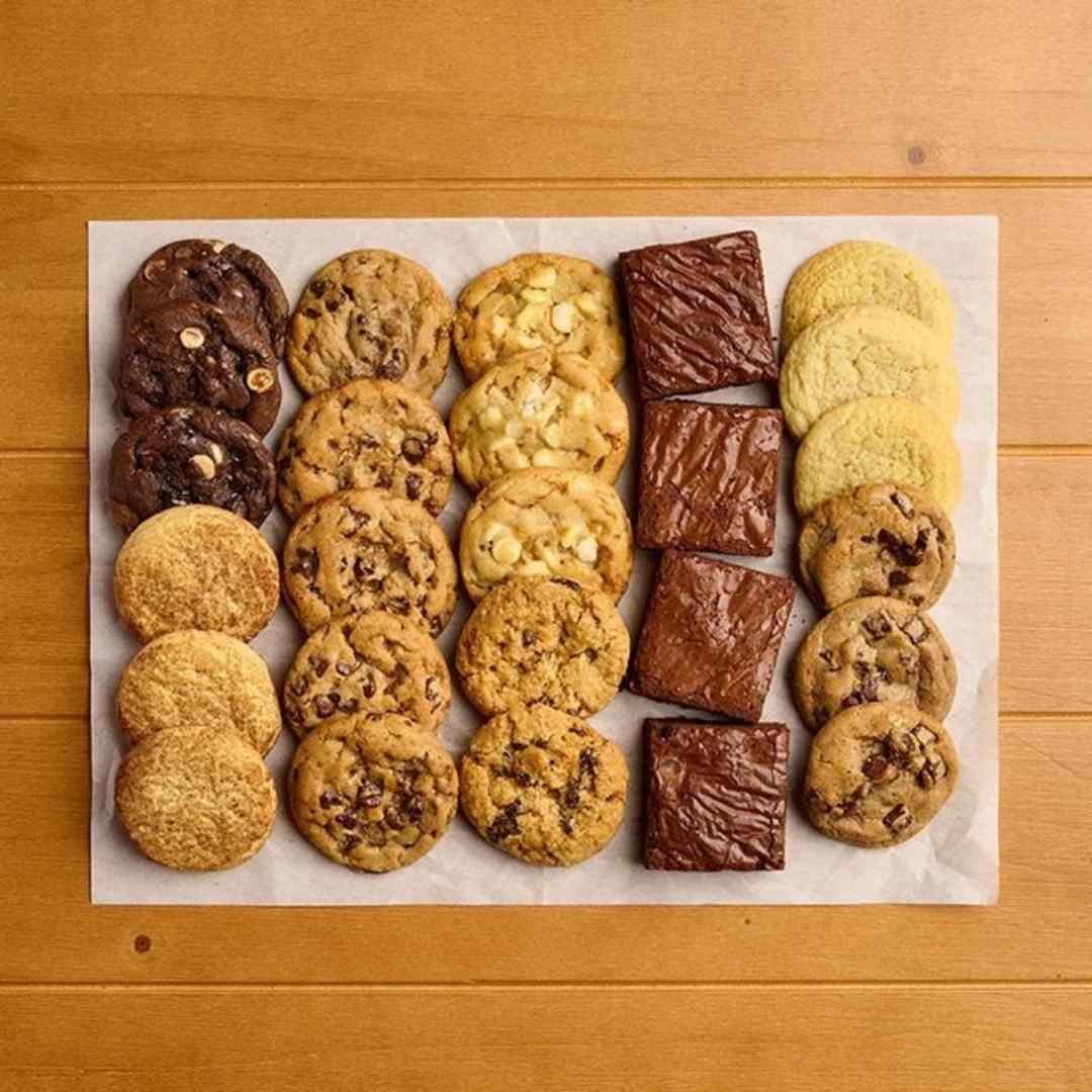 "Sweeter With You" Great 8 Cookies & Brownies, 16