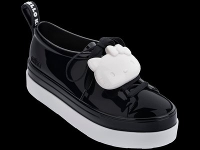 MELISSA BE + HELLO KITTY AD