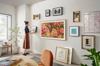 Samsung - 65” Class LS03D The Frame Series QLED 4K with Anti-Reflection and Slim Fit Wall Mount Included (2024)