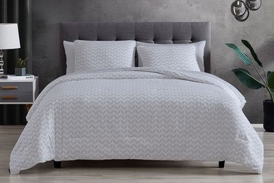 Pine 7 Piece bed in a bag Comforter and Sheet Set