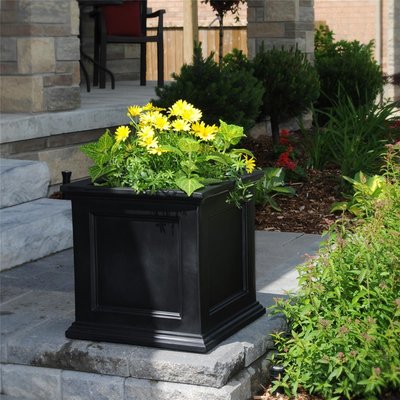 Fairfield     Patio Planter