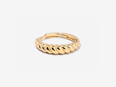 Twisted Tidal Ring