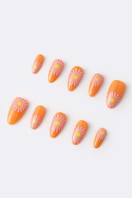 Daisy Disco By Priyanka Batra - Press-on Nails