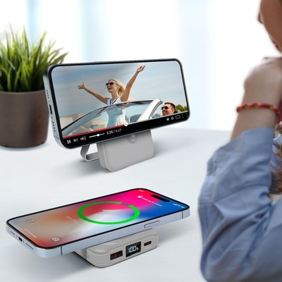 Wireless Charging Battery with Stand - Cool Gray