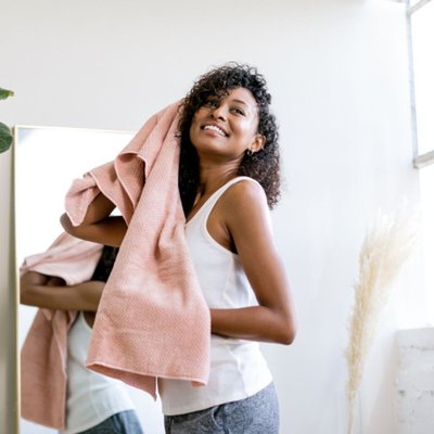 Hero Hair Towel & Frizz Out Hair Brush Duo - Cloud Pink