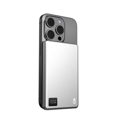 Magnetic Wireless Power Bank - 11 Color Options - Silver