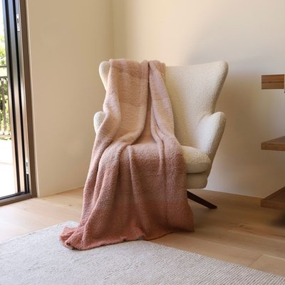 Feather Yarn Throw - Blush Beige Ombré