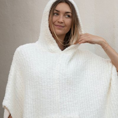 Feather Yarn Poncho - Ivory
