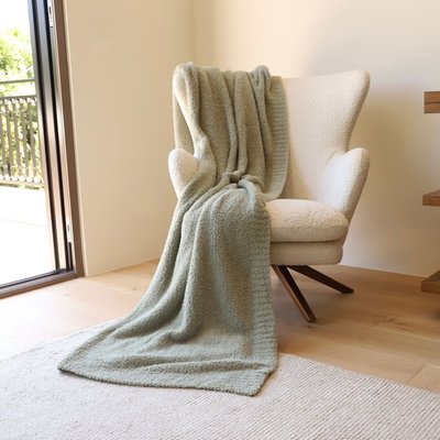 Feather Yarn Throw - Sage Green