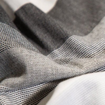 The Layers Towel - Gray