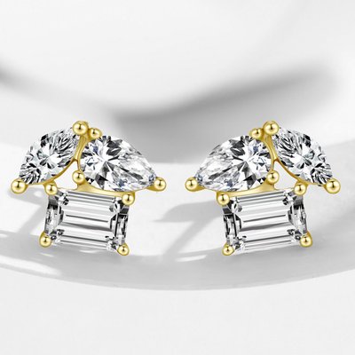 Radiant Brilliance 3-Stone Stud Earrings - Gold