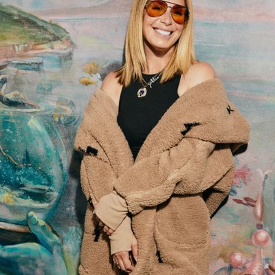 Unisex Sherpa Lounger - Taupe w/ Lightening Bolt