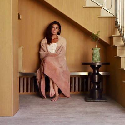 Feather Yarn Throw - Blush Beige Ombré
