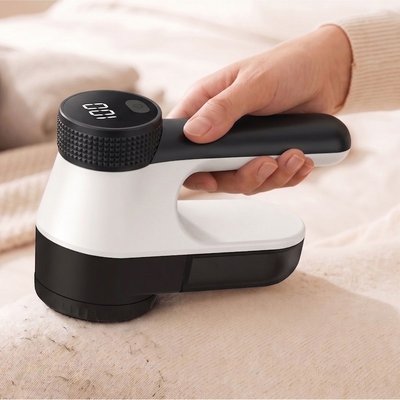 Rechargeable Fabric Shaver - Black w/ White