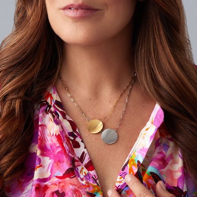 Fluted 18” Coin Necklace - Gold Tone