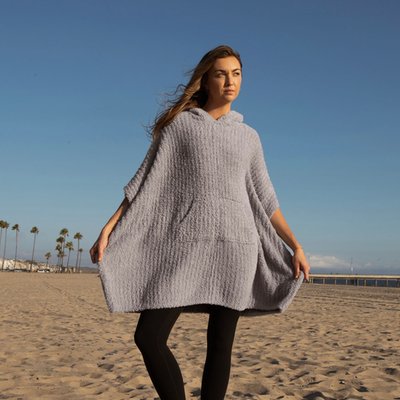 Feather Yarn Poncho - Grey