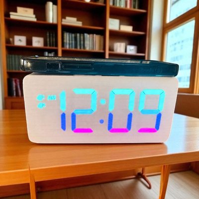 Charger/Clock - White with Bright Screen