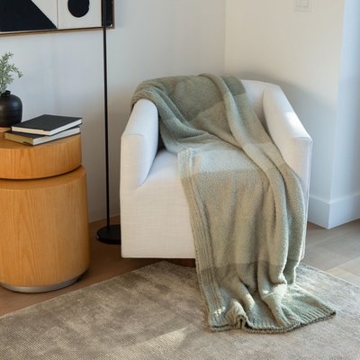 Feather Yarn Throw - Sage Ombré