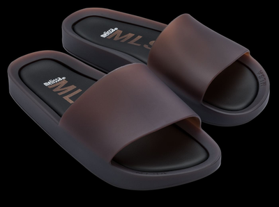 MELISSA BEACH SLIDE