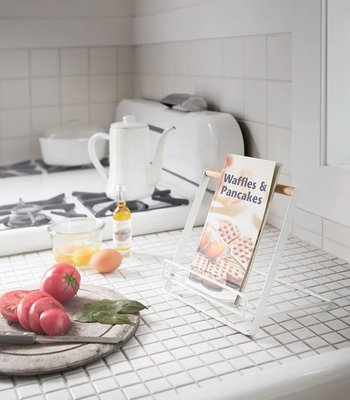 Undershelf Tablet + Cookbook Holder