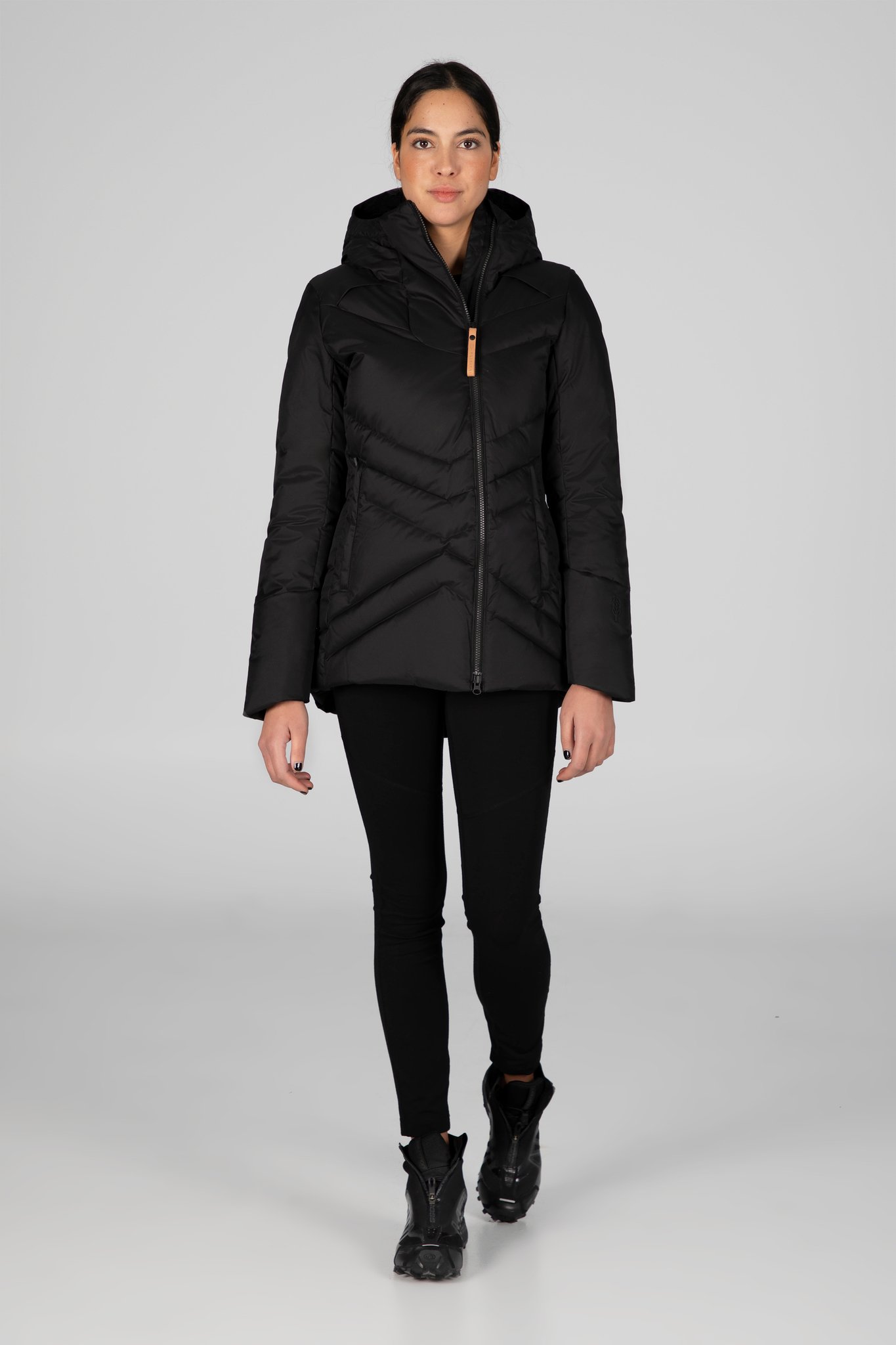 Indygena Amiirad Jacket Women's The Last Hunt