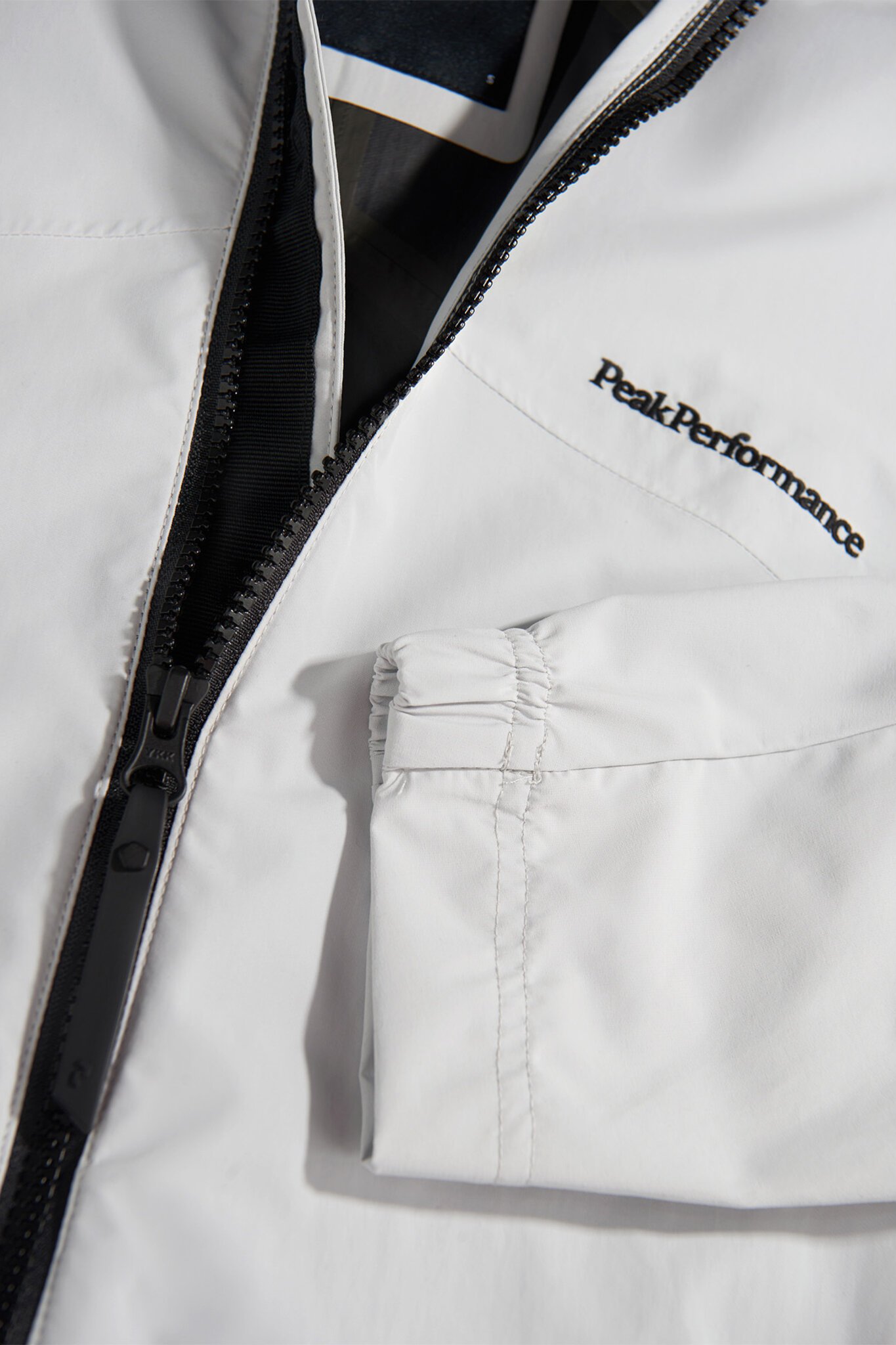 Peak Performance Sapphire Light Parka - Women's | The Last Hunt